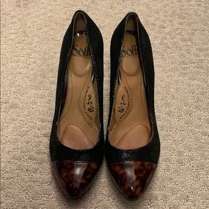 Sofft black and leopard pump